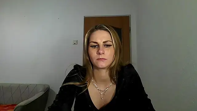 Snapshot of DagmarieFlirt chatting on 17, 2, 2025 DagmarieFlirt online show from 17, 2, 2025