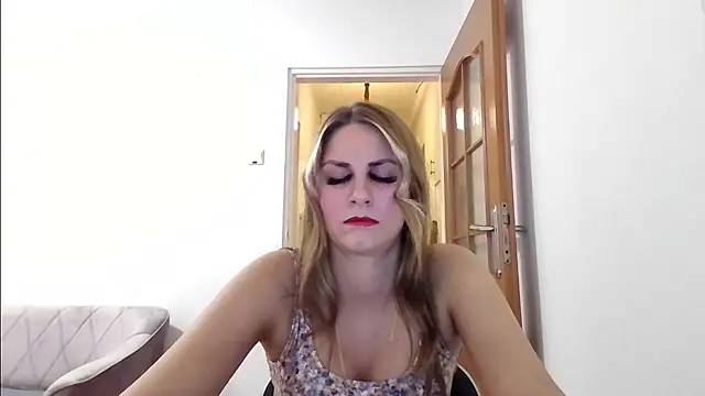 Snapshot of DagmarieFlirt chatting on 28, 2, 2025 DagmarieFlirt online show from 28, 2, 2025