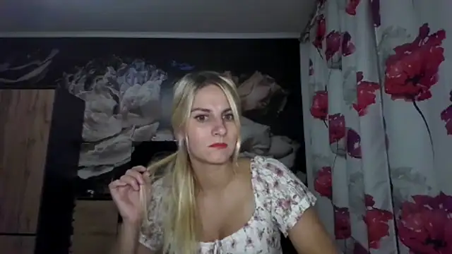 Snapshot of DagmarieFlirt chatting on 28, 9, 2025 DagmarieFlirt online show from 28, 9, 2025