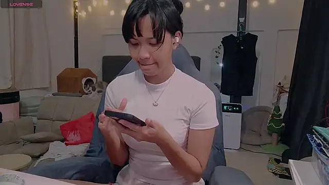 Snapshot of Kana_G chatting on 1, 2, 2025 Kana G online show from 1, 2, 2025