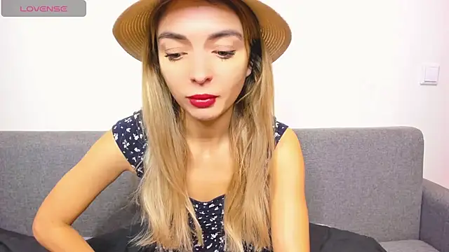  ellen meow  online show from 15, 12, 2024