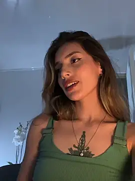 Snapshot of IsadoraGalle_ chatting on 13, 5, 2026 IsadoraGalle online show from 13, 5, 2026