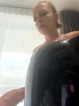 emma4xxx online show from 11, 4, 2026