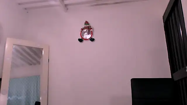 Snapshot of DanielaTsDom chatting on 8, 1, 2025 DanielaTsDom online show from 8, 1, 2025