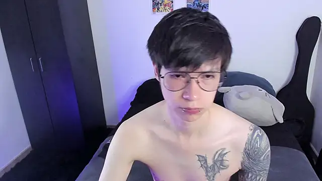 Aventure Twinks online show from 14, 10, 2025