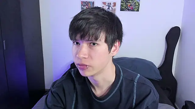 Aventure Twinks online show from 15, 10, 2025