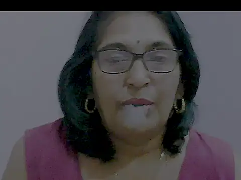 Snapshot of sexy69hotmum chatting on 23, 12, 2024 sexy69hotmum online show from 23, 12, 2024