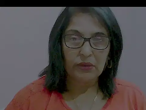 Snapshot of sexy69hotmum chatting on 24, 12, 2024 sexy69hotmum online show from 24, 12, 2024