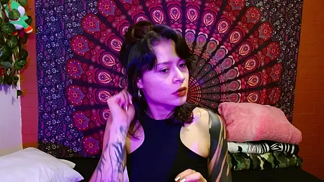 Snapshot of AbbySccott chatting on 12, 3, 2025 AbbySccott online show from 12, 3, 2025