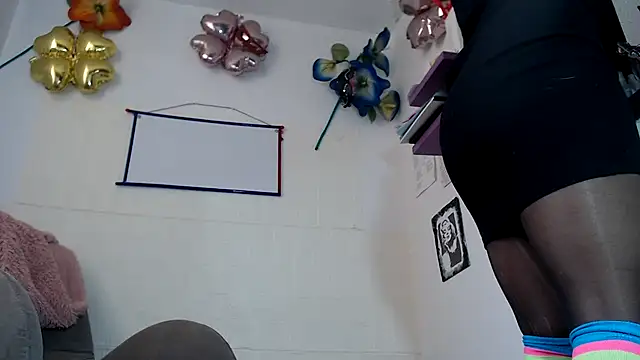 fantasty nylon online show from 15, 10, 2025