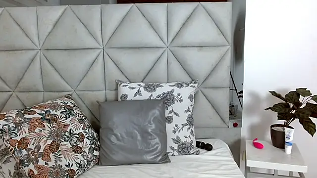 nina pons online show from 11, 12, 2024