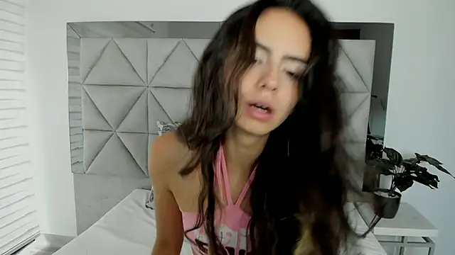 nina pons online show from 5, 3, 2025