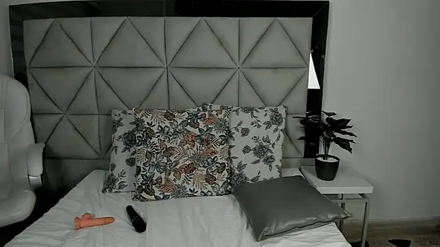 nina pons online show from 11, 3, 2025