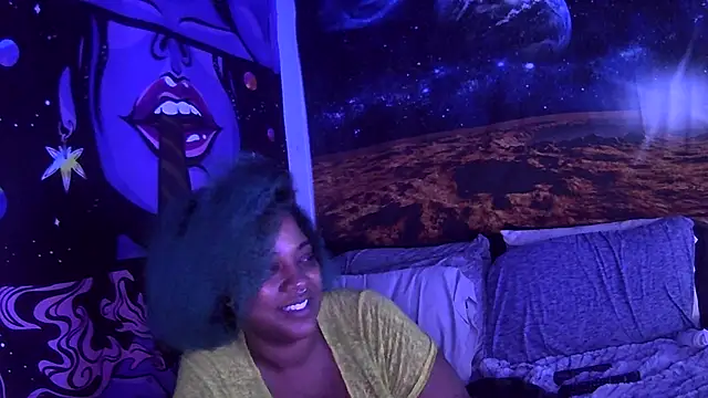 AutumnHart online show from 1, 1, 2025