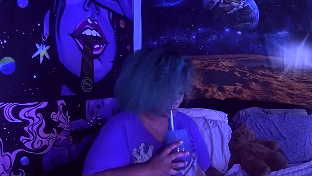 AutumnHart online show from 5, 1, 2025