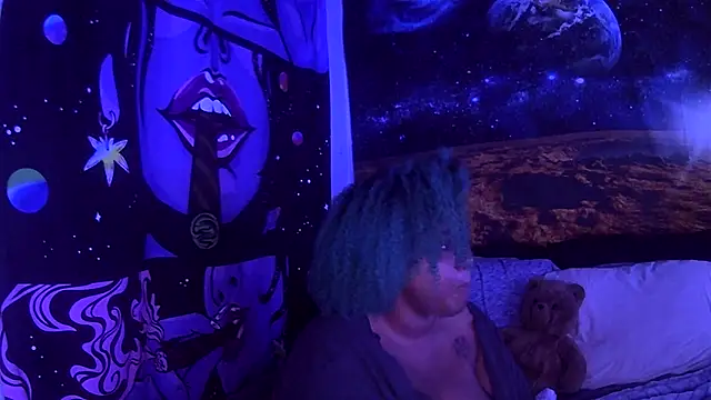 AutumnHart online show from 9, 1, 2025