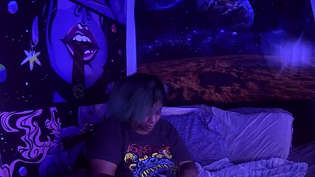 AutumnHart online show from 1, 2, 2025