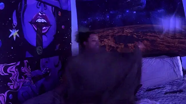 AutumnHart online show from 4, 2, 2025