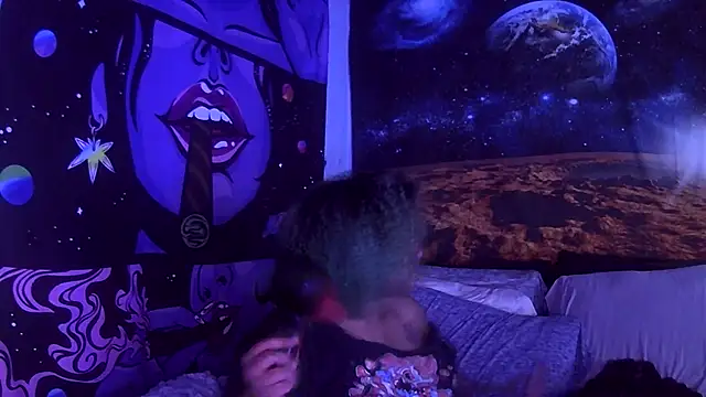 AutumnHart online show from 6, 2, 2025