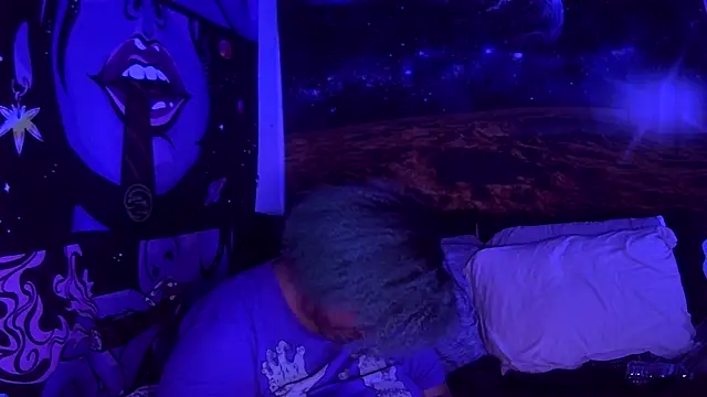 AutumnHart online show from 10, 2, 2025