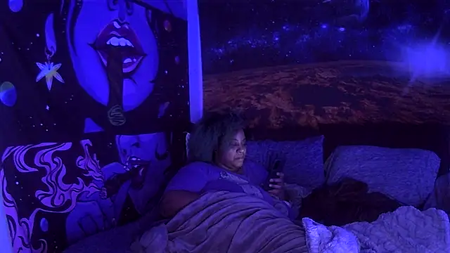 AutumnHart online show from 11, 2, 2025