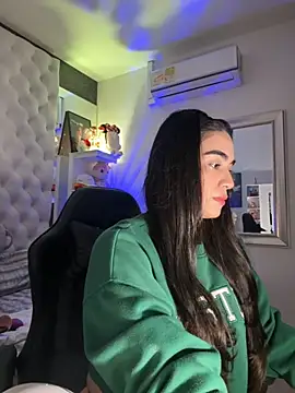 ZarahEvans online show from 10, 10, 2025