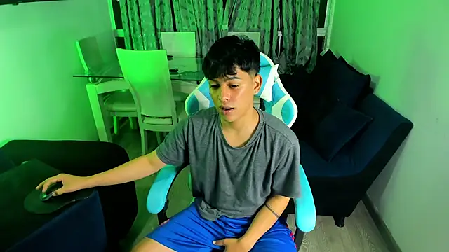 Snapshot of Franco_Rizzo_ chatting on 3, 2, 2025 Franco Rizzo online show from 3, 2, 2025