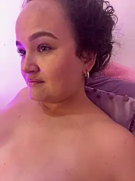 kattypinkk online show from 17, 1, 2025