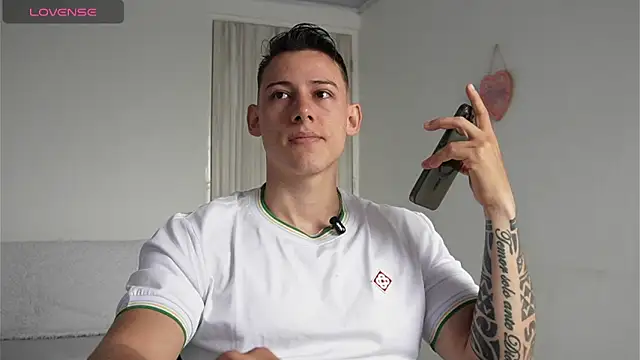 Muscle King Cum online show from 15, 4, 2026