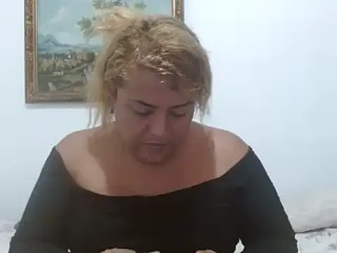 KIARAMARSHALLWELLZ online show from 20, 1, 2025