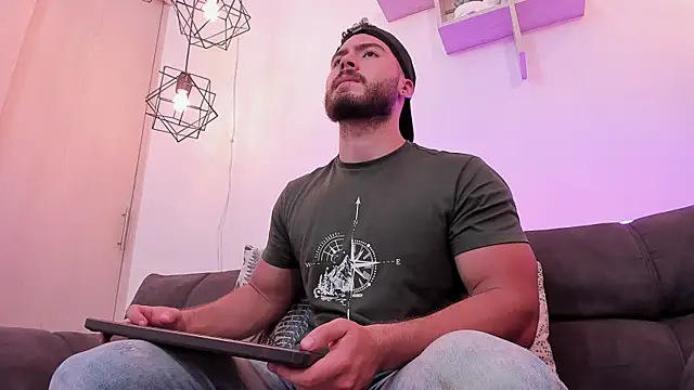 SebastianVilla  online show from 26, 12, 2024