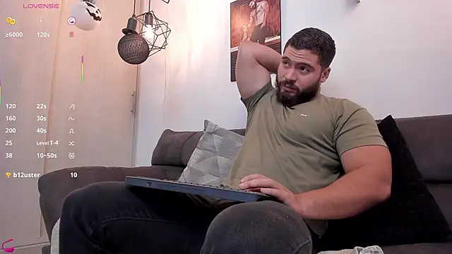 SebastianVilla  online show from 11, 10, 2025