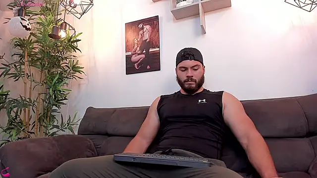 SebastianVilla  online show from 28, 10, 2025