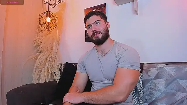 SebastianVilla  online show from 13, 3, 2026