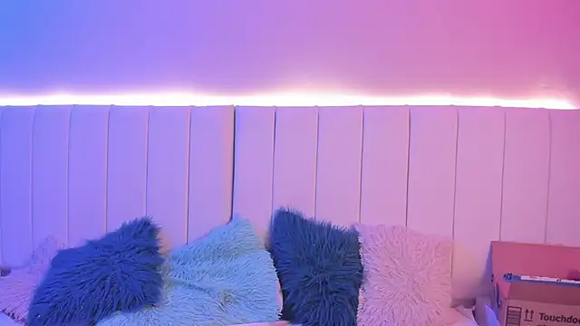 CAMILLEN PETTID online show from 15, 10, 2025