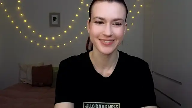 AliciaNewell online show from 6, 4, 2026