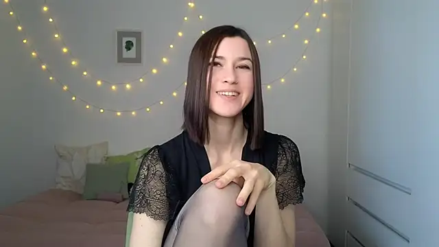 Snapshot of AliciaNewell chatting on 27, 5, 2026 AliciaNewell online show from 27, 5, 2026