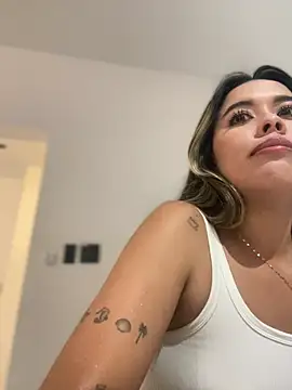 Emilia Bakerr online show from 16, 1, 2025