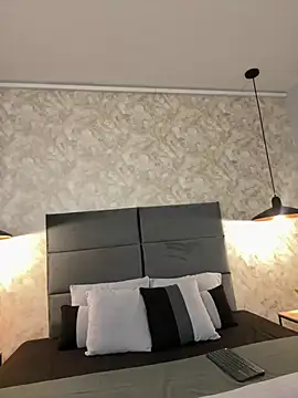 Emilia Bakerr online show from 6, 3, 2026