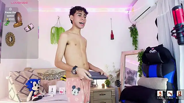 huge armound online show from 29, 3, 2026