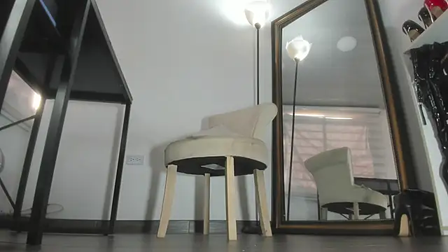 solsmithxx online show from 6, 12, 2024