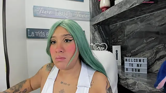 miss danika online show from 19, 11, 2025