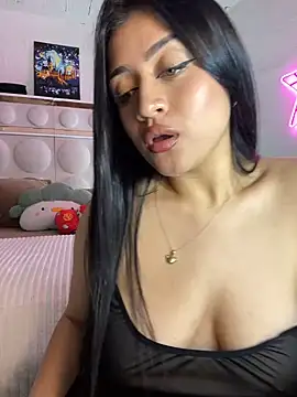 Snapshot of lucianaroy chatting on 16, 1, 2025 lucianaroy online show from 16, 1, 2025