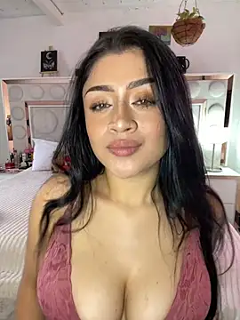 Snapshot of lucianaroy chatting on 3, 2, 2025 lucianaroy online show from 3, 2, 2025