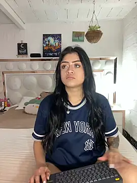 Snapshot of lucianaroy chatting on 10, 2, 2025 lucianaroy online show from 10, 2, 2025