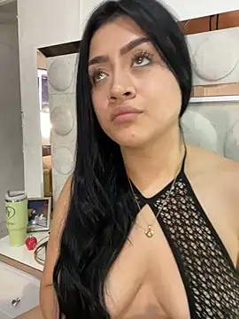Snapshot of lucianaroy chatting on 1, 3, 2025 lucianaroy online show from 1, 3, 2025