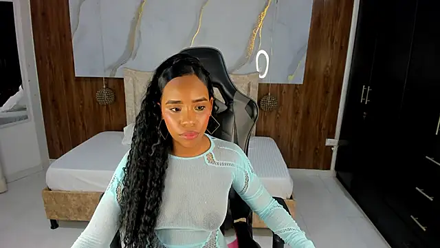 lia 16 online show from 13, 4, 2026