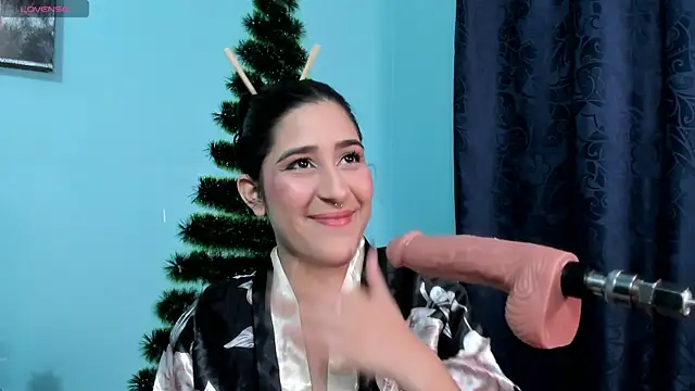 Snapshot of Antonella_cutee chatting on 15, 12, 2024 Antonella cutee online show from 15, 12, 2024