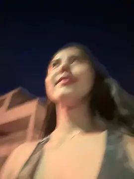 MarianaBenz online show from 18, 1, 2025