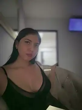MarianaBenz online show from 25, 1, 2025